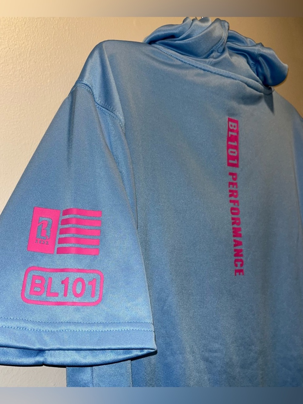 EUC BSBL SZN Men’s Light Blue Hooded Short-Sleeve Shirt - Picture 6 of 7